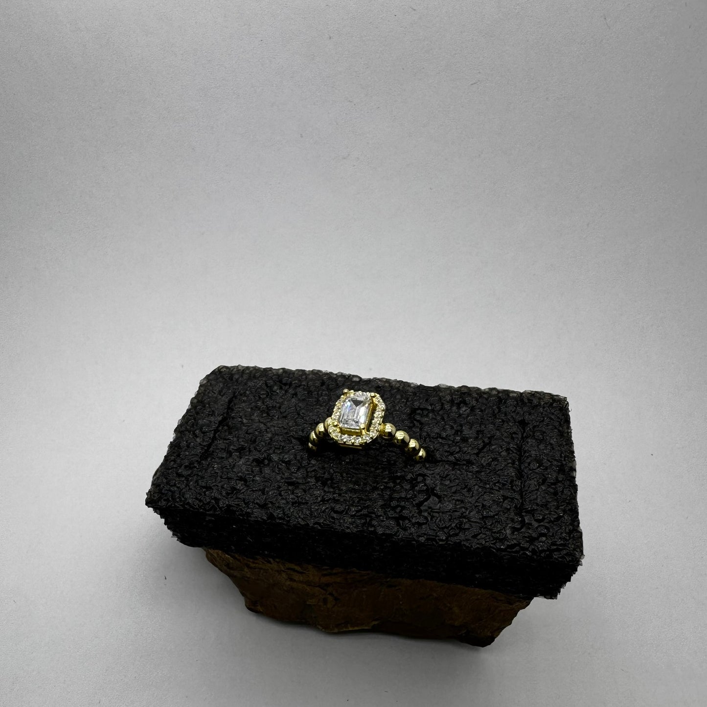 Gümüş Ayarlanabilir 14k Gold Kaplama  Baget Taşlı Kadın Yüzük
